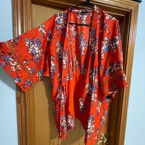 Coral flowery Kimono with BEAUTIFUL sleeve detail